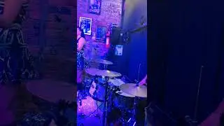 Cake by the ocean- Cover- Performed at Suzie Wongs