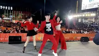 唐藝&八同&豚豚元旦在張家界慈利縣戶外直播一曲 :  愛你一萬年 (DJ  MV 版)