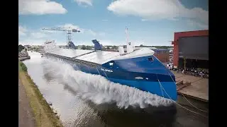 Ship lunching  amazing scenes