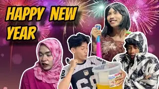 BU TUTIK MENGADAKAN MAKAN