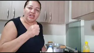 Bolo de fubá com rapadura preta