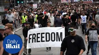 Hundreds of anti-lockdown protesters clash with police in Melbourne
