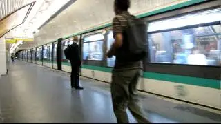 Porte Maillot Metro Station