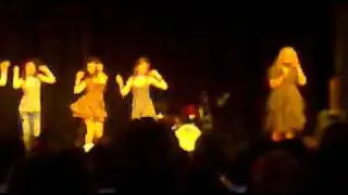 Molly and the Machine.mp4