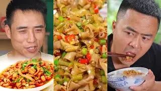 三伏天热没胃口，带兄弟们做个酸辣鸭肠，又脆又嫩还酸辣下饭#农村美食 #酸辣鸭肠 #乡村大锅煮出人间美味