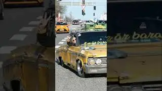 Pilsnerbil Yellow Oldsmobile