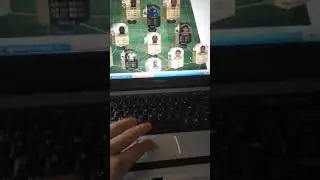 Fifa 18 200 k squad builder
