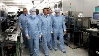 Corbeil-Essonnes - L'usine X-FAB (Altis) visit&eacute;e par Manuel Valls - 101116