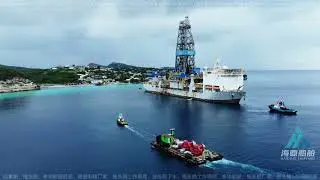 Small tugboat bursts with great power! #tugboat #barge #haidingshipyard