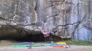The Riot V10, Dinas Rock, Glynn Neath