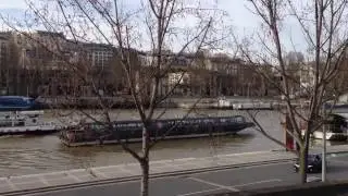 Paris, France street scenes in 2013 (iPhone 5 video, Eiffel Tower, Arc De Triomphe, etc.)