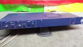 DEMO OF PRO RACK MOUNT SYMETRIX 420 STEREO POWER AMP FOR SALE