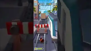 Subway Surfer: Ella Core Crew Runner With Secret Society Board