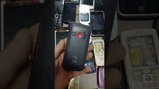 Selling my mobile phone collection! Old phones for collection. Not working!!!