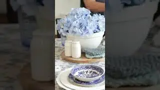 Cozy Summer Dining Room Decorating #blueandwhite #cottagestyle #goodehome