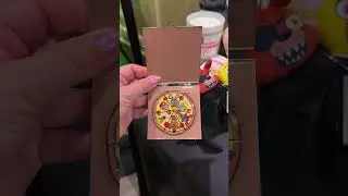 NEW Five Nights At Freddy&rsquo;s Merch at HHN!