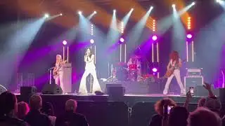 Zepparella - Immigrant Song (w/Holly West Bass solo) by Led Zeppelin - Pala Casino 03.17.23