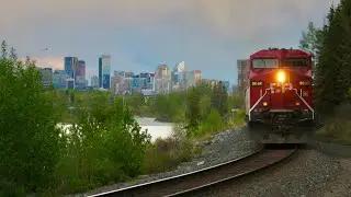 CP SD70ACu Heritage Unit #7014!!!! CP 8640, CP 7014, CP 8160 lead CP 401 outta Calgary, Alberta
