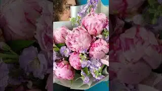 Букет из Пионов и ароматной маттиолы. Авторский букет 702. Leora Flowers дом цветочной моды