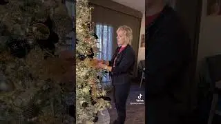 Christmas Quick Tip with Amy from Magnolias!