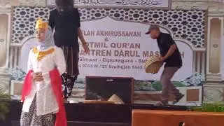 LUTUNG KASARUNG SMP PLUS DARUL MASHOLIH Cipunagara Kabupaten Subang.