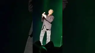 LORENZO SANTAMARIA en concierto en el teatro Victoria Barcelona