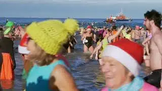 Dernier bain de l'année 2025 à Dinard