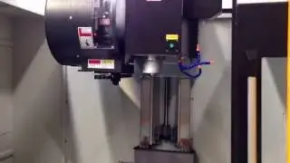 VMC1060B with arm type tool magazine JPG TOOLS & TOOLS SAS