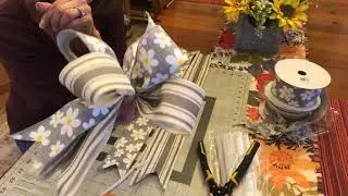 Funky Bow for my lanterns in the family room! Srpring Decorating Series #4