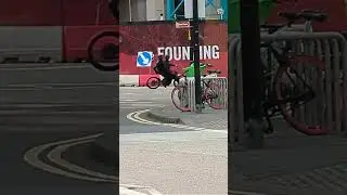 Balaclava thugs/phone thieves in Canada Water SE16 (28 August 2023)