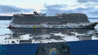 Norwegian Encore docks at Seattle&rsquo;s Puget Sound harbor | Pike Place Market&rsquo;s Waterfront view.