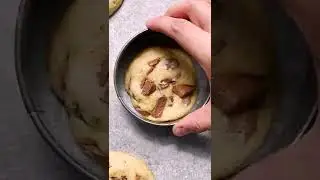 Cookie Hack &ndash; try THIS for perfectly round Chocolate Chip Cookies #Shorts