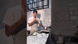 Massa de PIZZA NAPOLETANA sem d&uacute;vidas #foryou #pizza #pizzalover #pizzapie #recipe #shorts #pizzapie