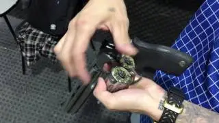 Atirando com Revolver Taurus RT838 .38 Special  8 tiros !!!