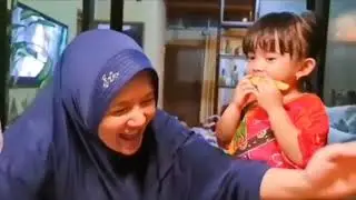 MASYAALLAH PINTERNYA LABEEQA INI YAAA  MAIN BARENG MAMI FIKOH