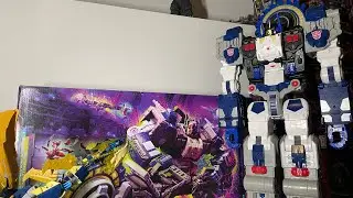Transformers Legacy Titan Class Metroplex