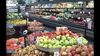 Can an organic food&ndash;based diet reduce cancer risk?