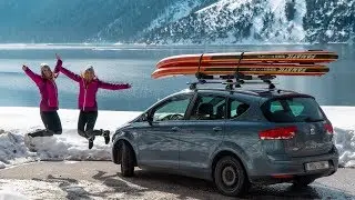 Girls on SUPs - paddling lake Achensee in winter - SUP tour