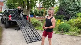 ROATHE 4x4 - Loading / Unloading the SUZUKI GSXR 1000 onto / off the ISUZU DMAX (6