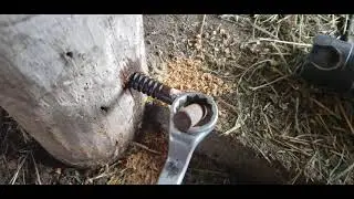 screw in gate hinge
