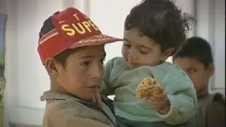 Ap&ecirc;l Argyfwng Ffoaduriaid: Helpu&rsquo;r dieithiryn