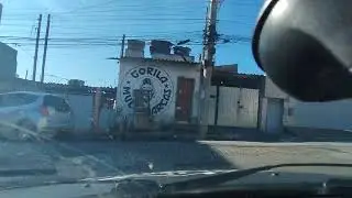 Indo trabalho conteseu uma coisa muito sério no caminho