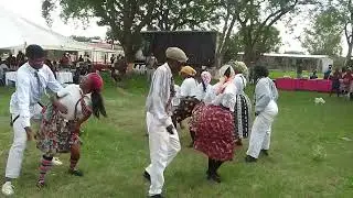 khaya arts performing Mlambosi song (dlala i maths) . you will laugh no matter what.