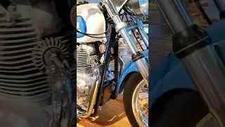 🌾🍂1970 Indian Enfield classic bike 🏍 antique motorcycle 🏍 #1970#indian#enfield#bikes#classic#motor