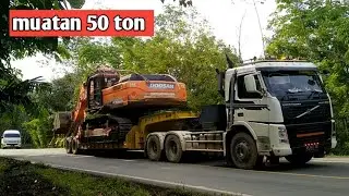 truck volvo angkut Doosan DX500 , berat 50 ton