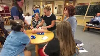 LewisGale Montgomery teaches faculty how to stop the bleed