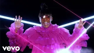 Senhit - Dark Room (Official Video)