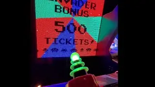 Space Invaders Frenzy arcade single player 34810 (500 ticket)