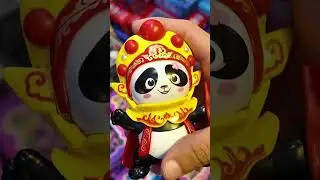 Souvenir shopping in Panda City 🛍️🐼 #chengdu #travelblog #pandacity #panda #eljessevlogs