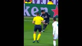When Referees Start Defending🤯🔥